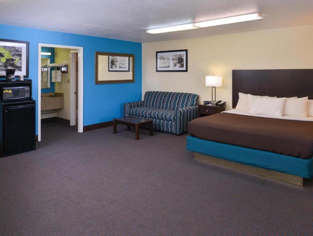 Americas Best Value Inn - Бейтсвіль Екстер'єр фото