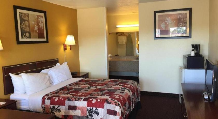 Americas Best Value Inn - Бейтсвіль Екстер'єр фото
